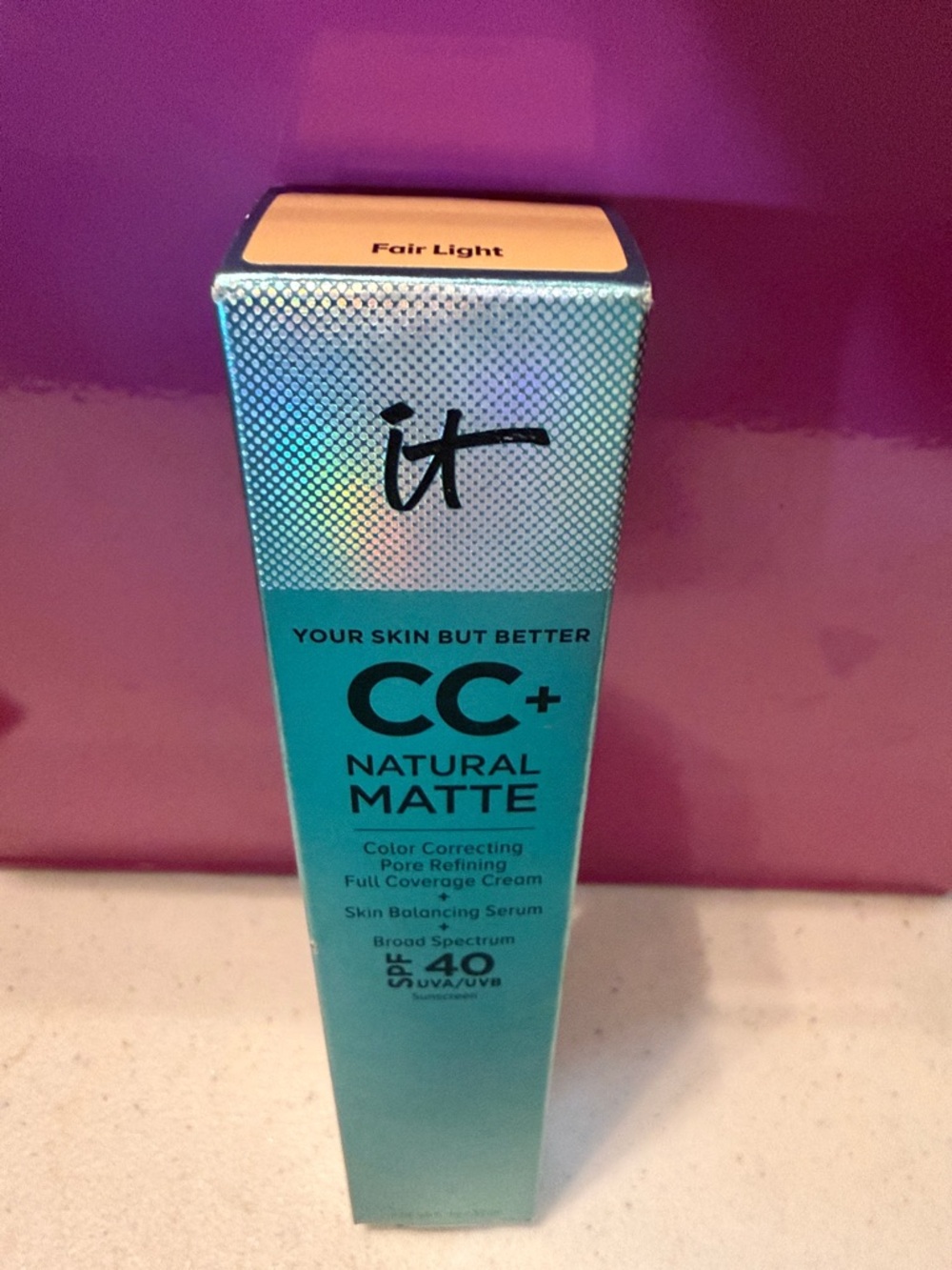 it cosmetics CC+ Natural Matte Cream SPF 40 - Fair Light (Teal Packaging)
